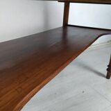 Burgundy marble dressing table