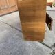 Paire de tables de chevet Art Déco en bois marron, Italie années 1930 — set de 2