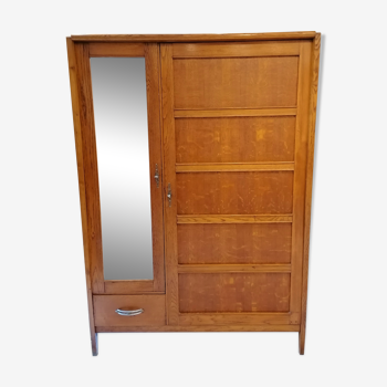 Armoire vintage