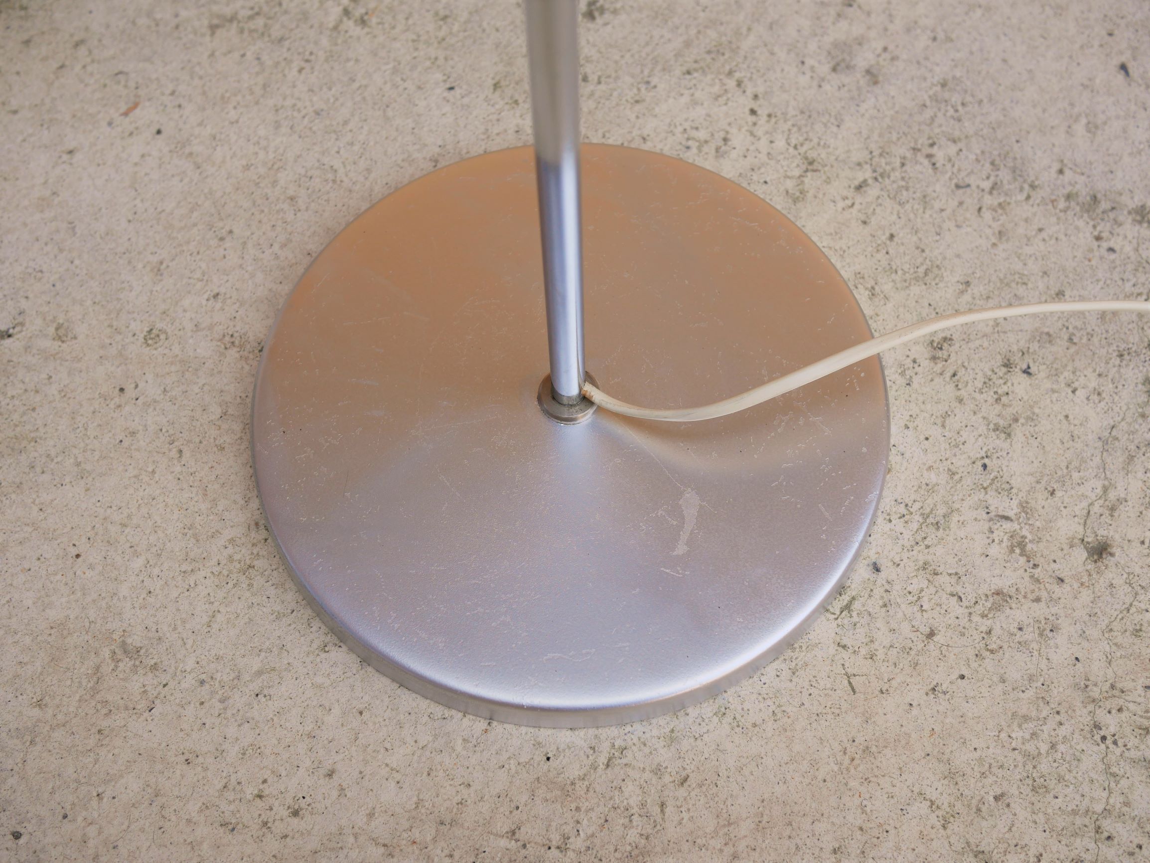 Vintage space age lamppost