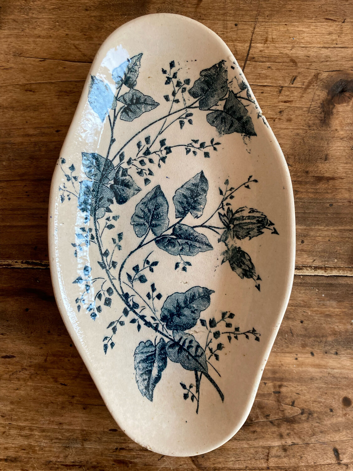 Empty pocket Boutras iron earth