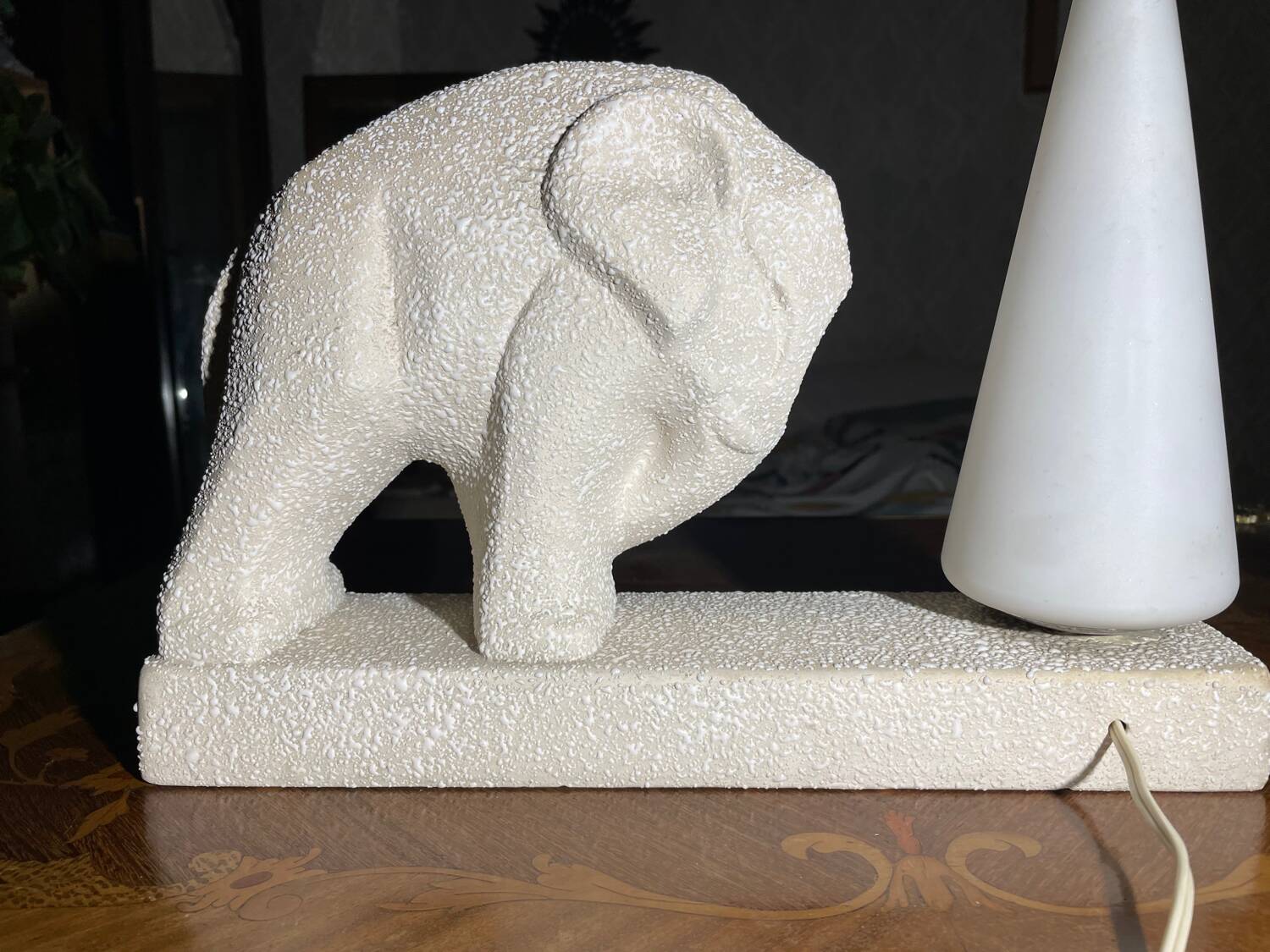 Art Deco Cubist Lamp – Primavera Workshop, Printemps. Vintage design with elephant