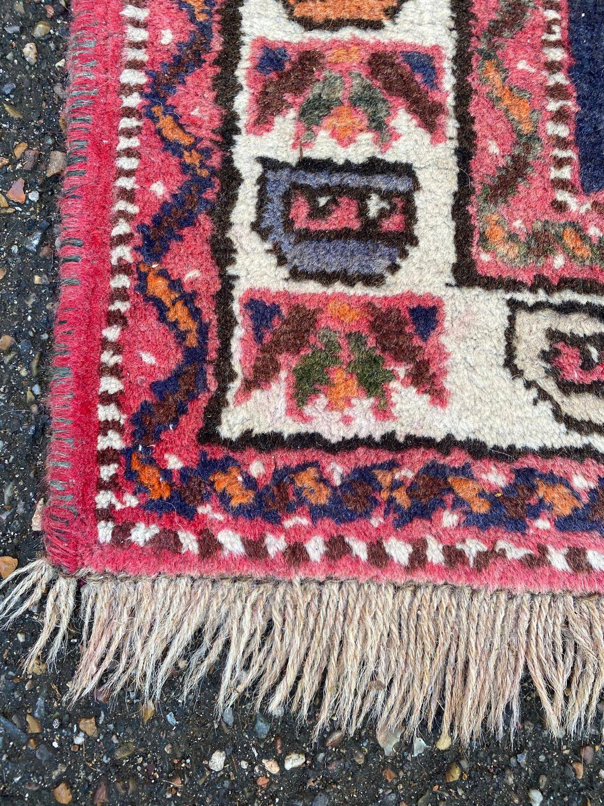Handmade Persian rug, grey wool, knotted burgundy, 200x300cm
