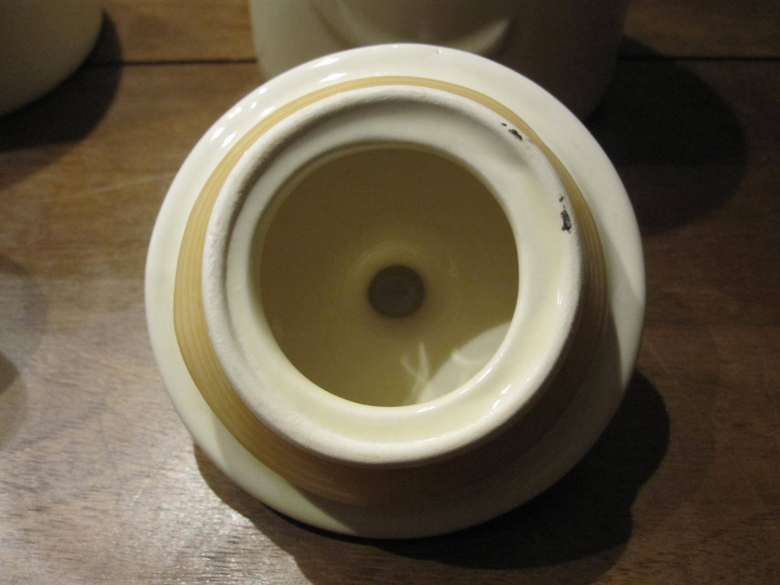 Ceramic pots with lid, coffee and tea