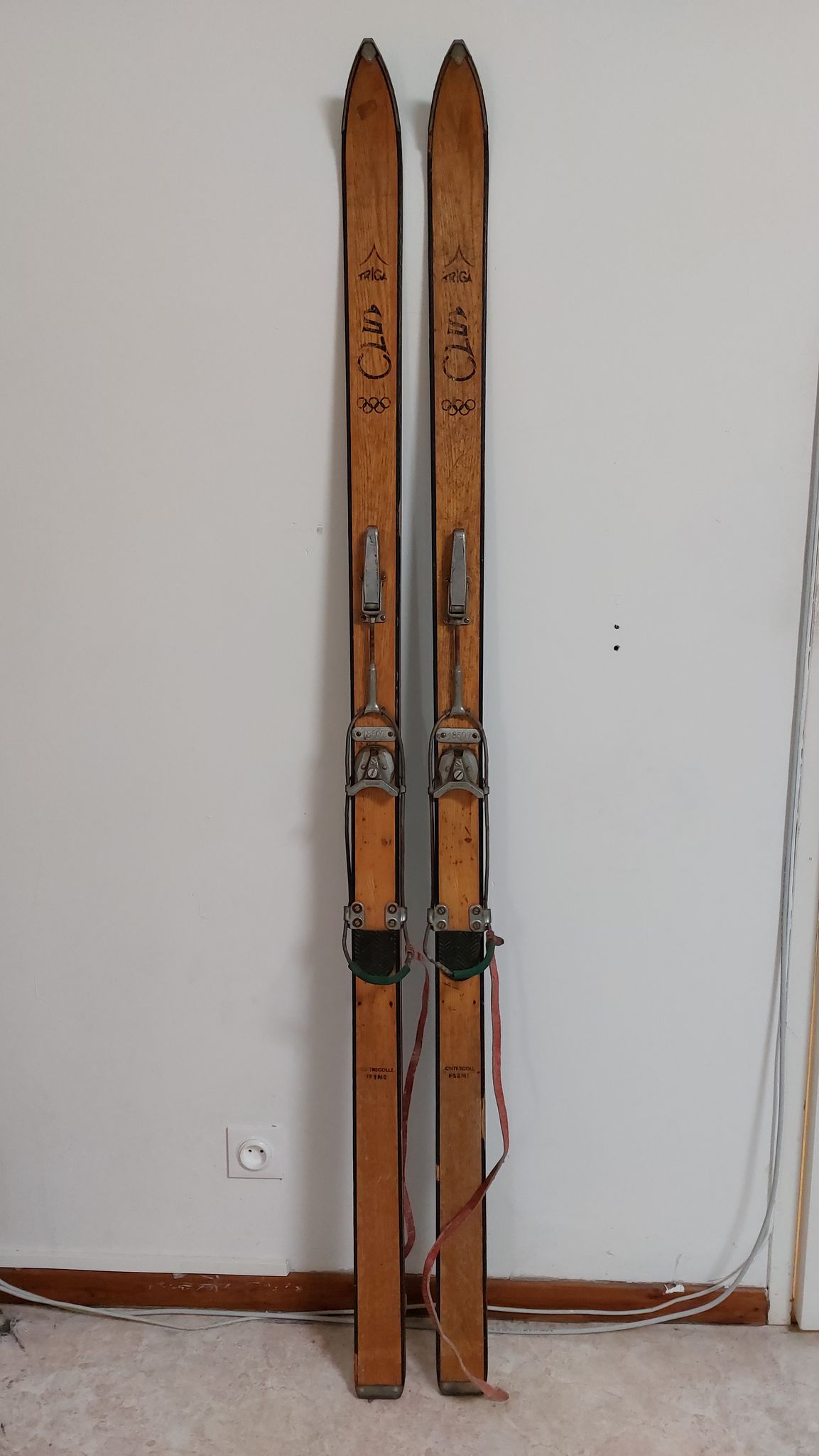 Old pair of vintage wooden skis Triga Club 185 cm