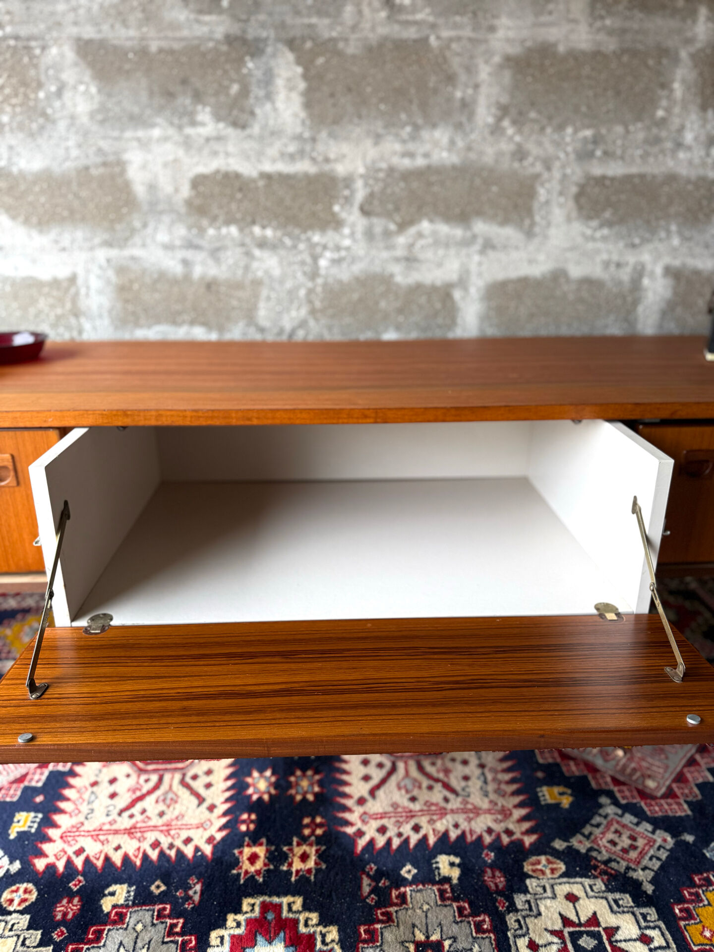 Vintage low Scandinavian sideboard in teak, 1970.