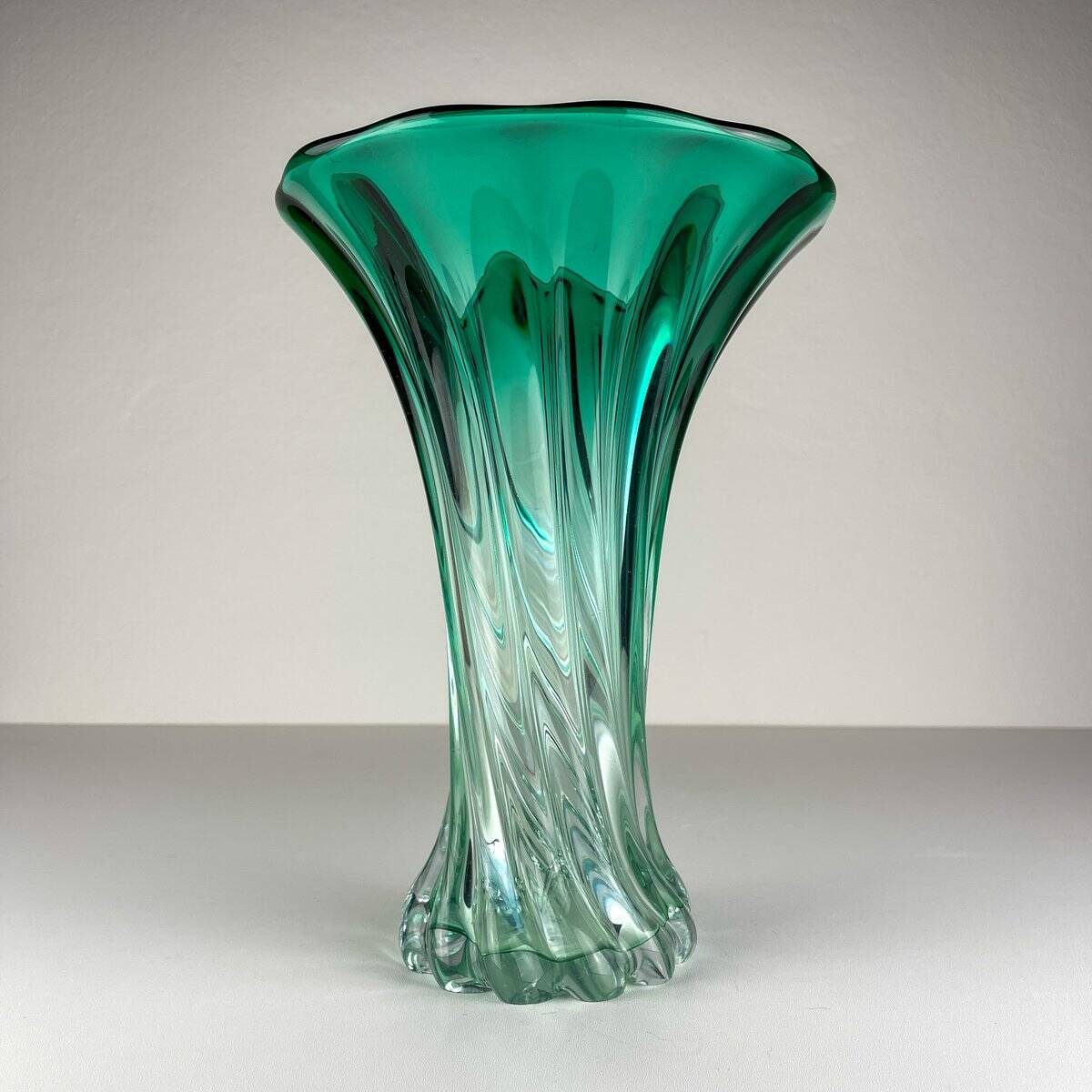 Vintage green Murano vase, Italy, 1970s
