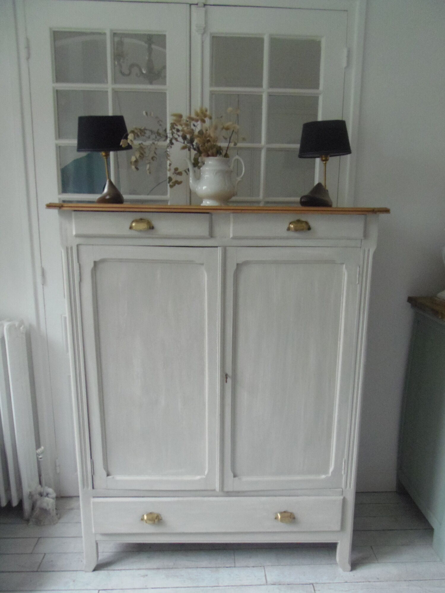 Parisian buffet patinated grey pearl powdery white, wood top waxed finish