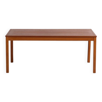 Vintage Scandinavian coffee table in beech wood – Nordic design (circa 1960–1970)