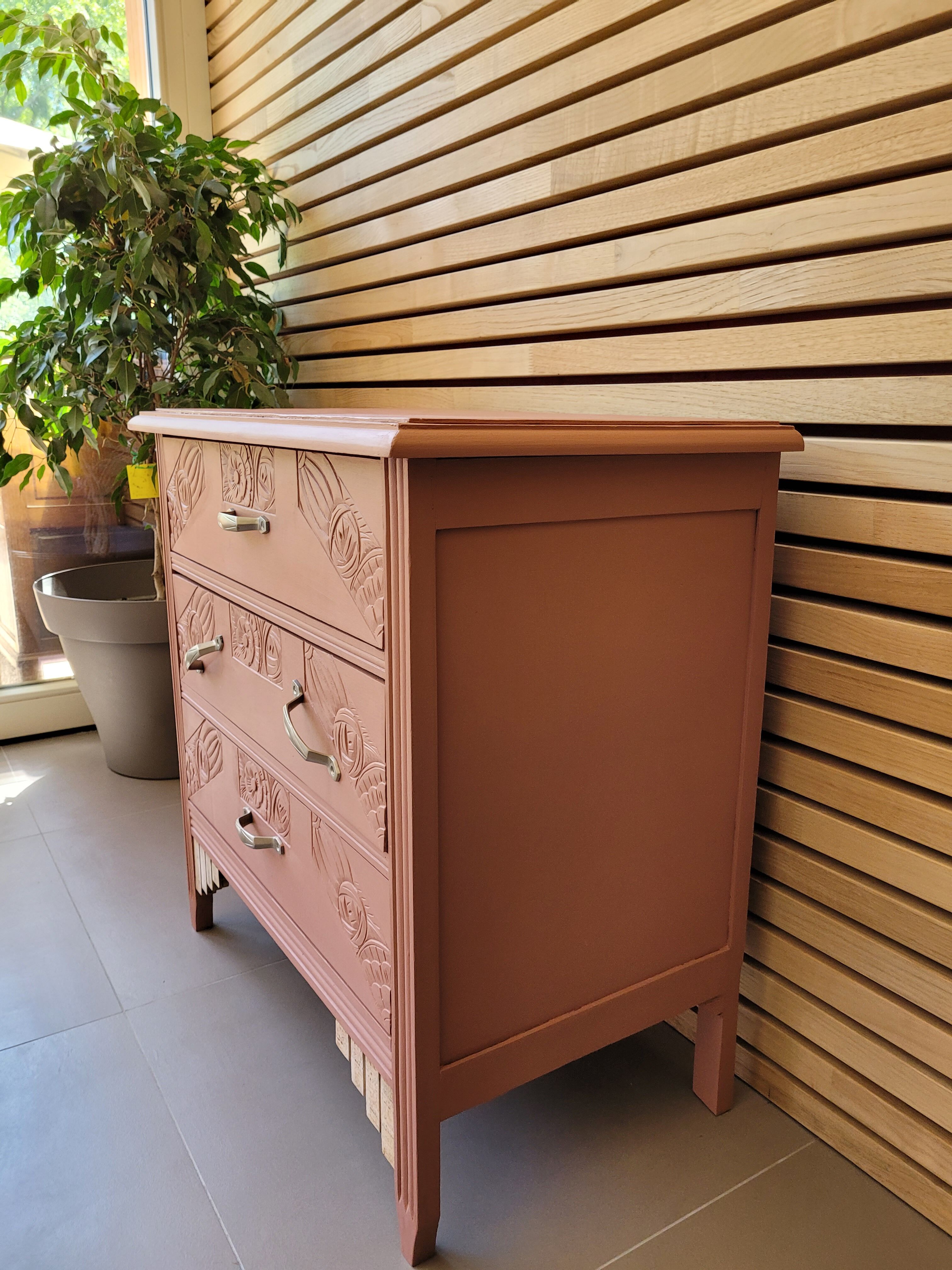 Vintage art deco dresser