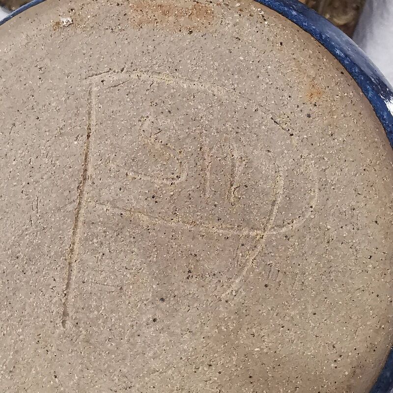 Catalan ceramic pourou