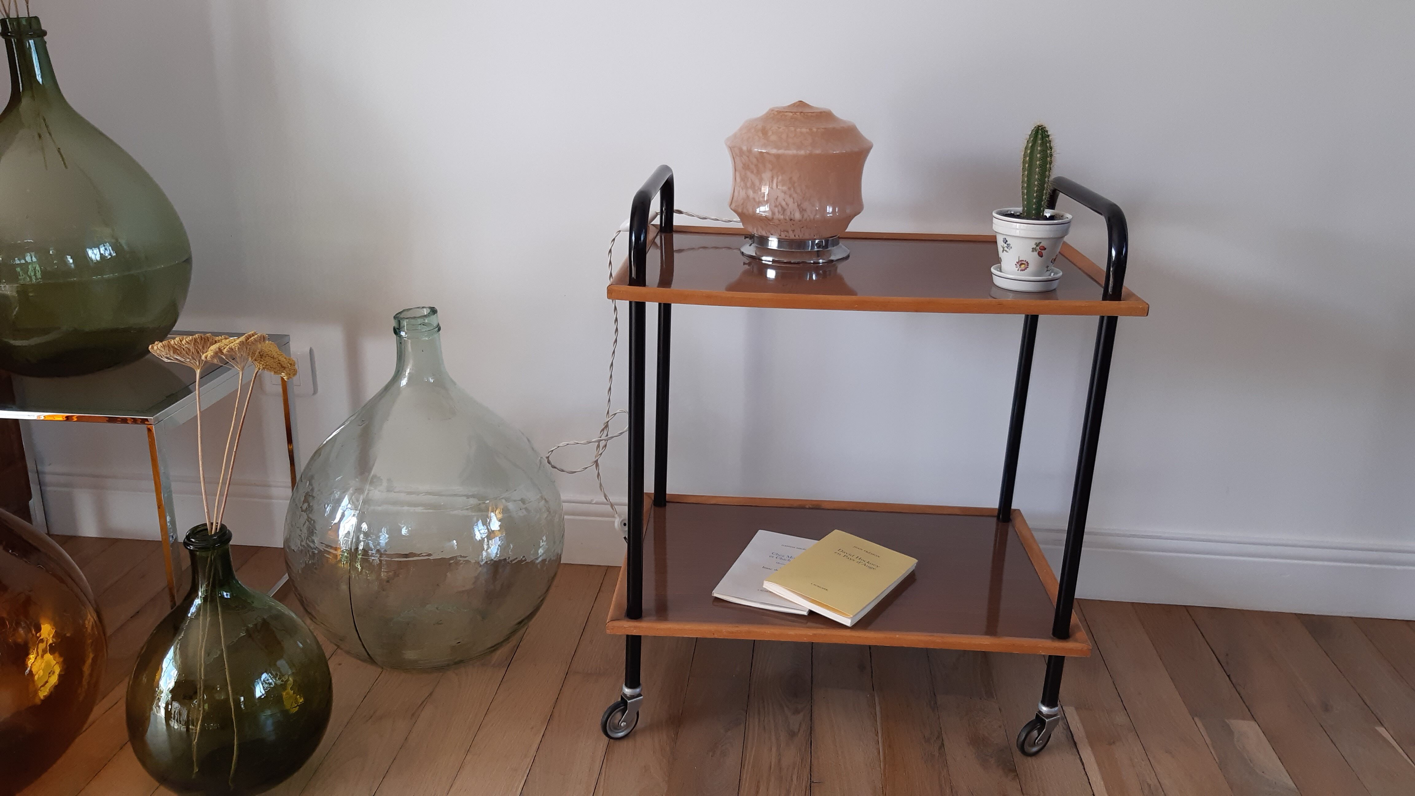 Served in beech wood and formica 60s