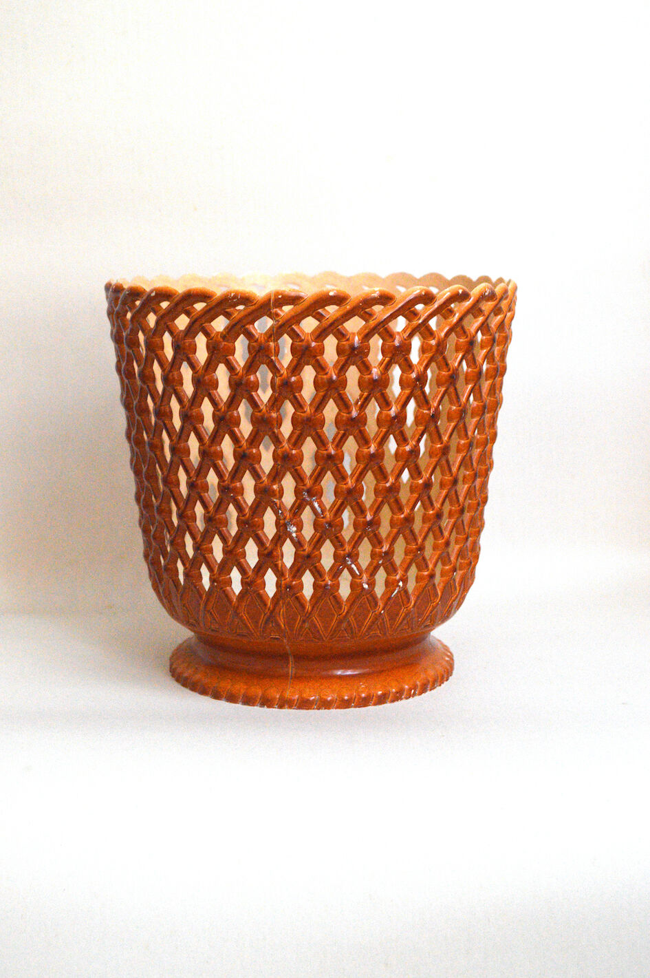 Vintage openwork pot cover