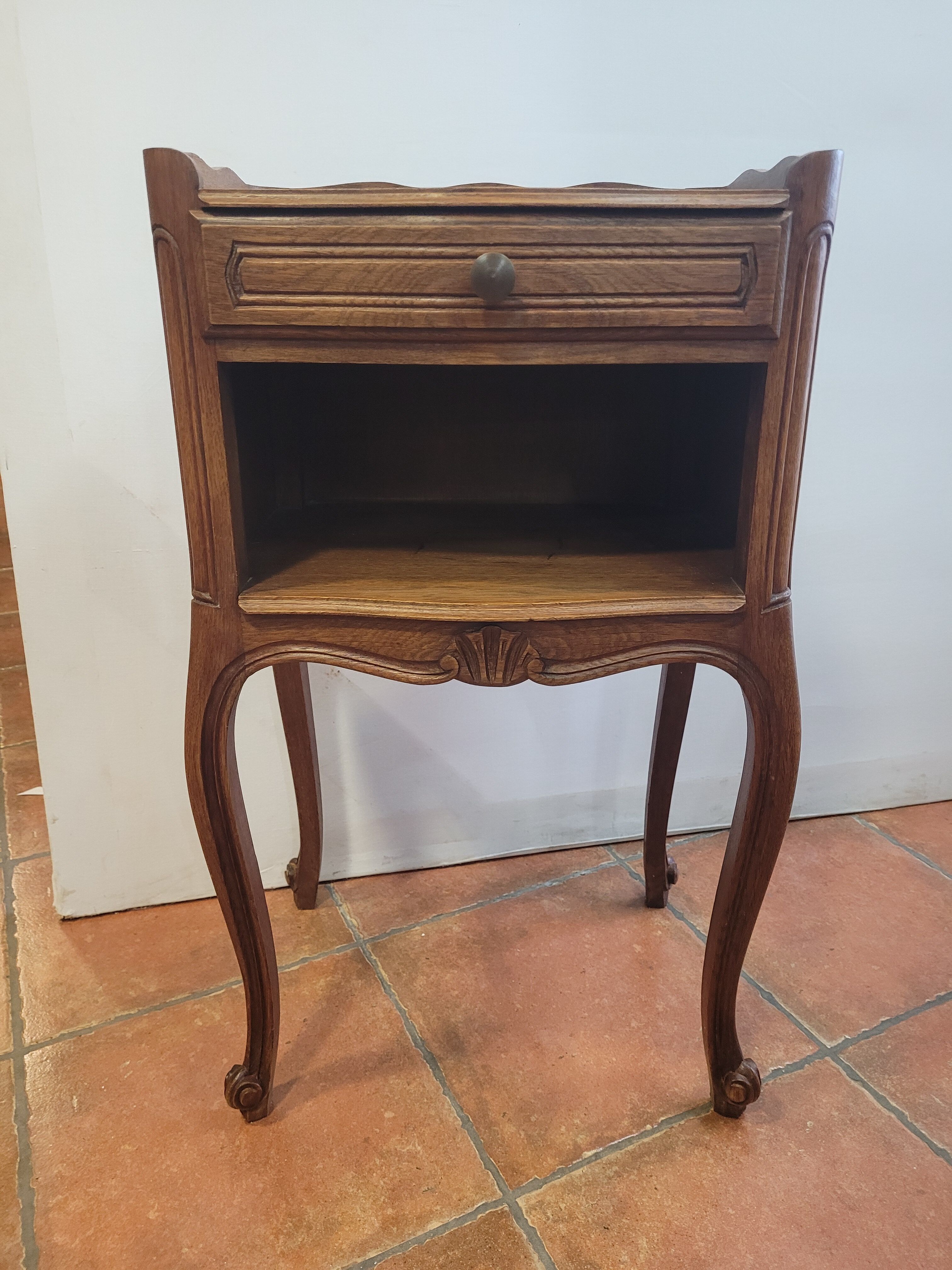 Louis XV oak bedside table with 1 drawer