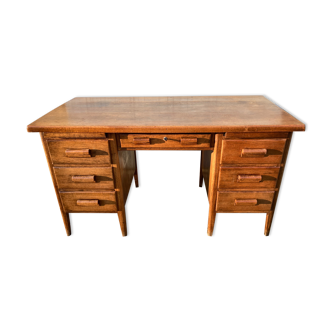 Desk with oak caissons and oak veneer