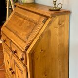 Bureau secrétaire en pin savoyarde