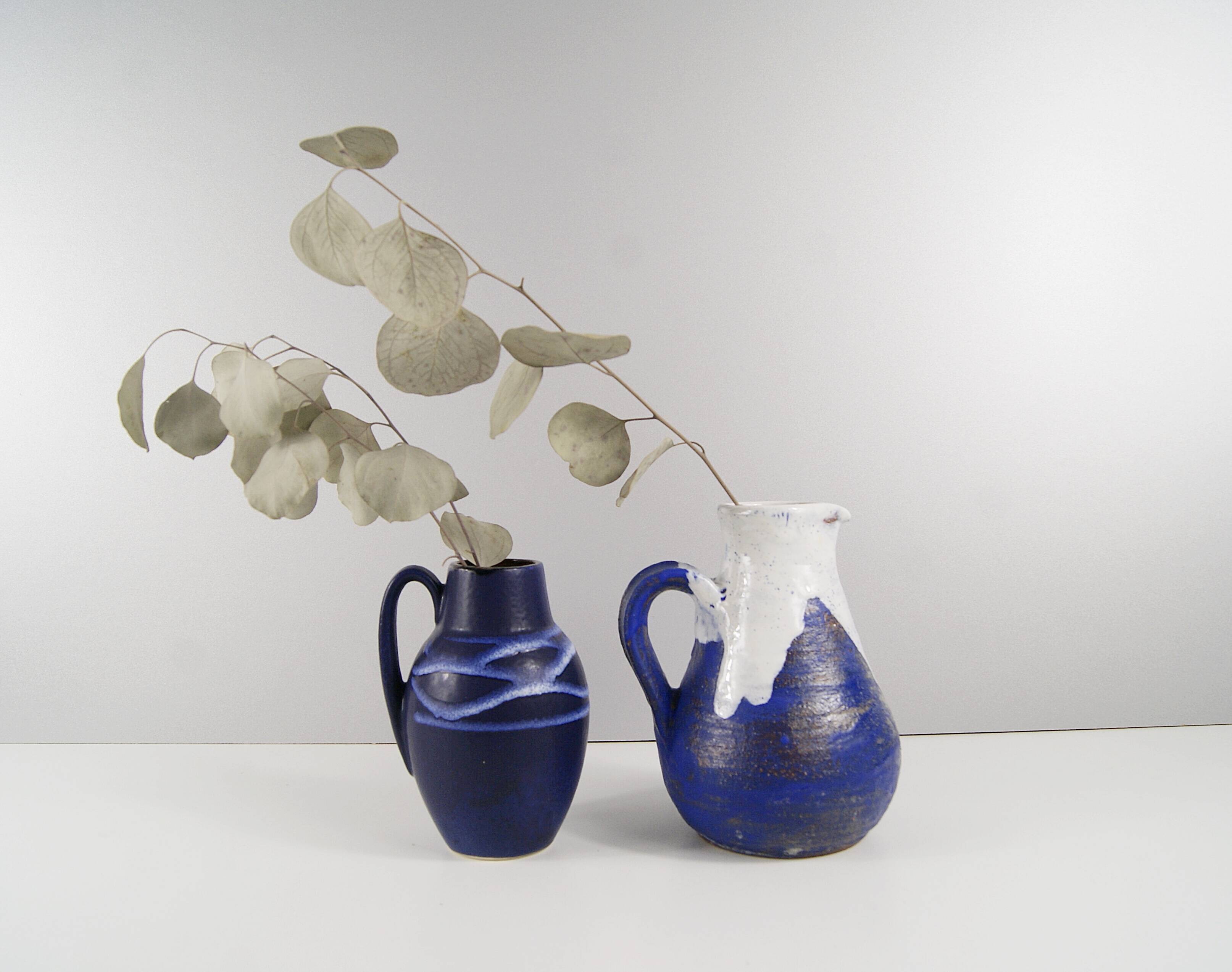 Vases set in blue white