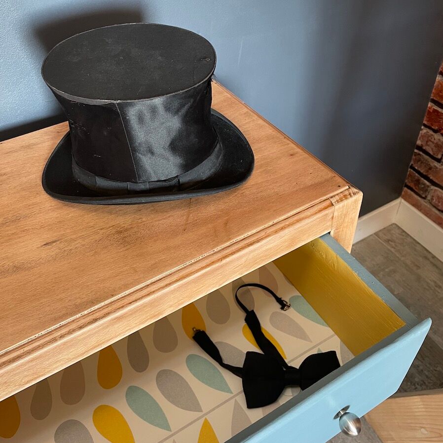 Chest of drawers foot mustache