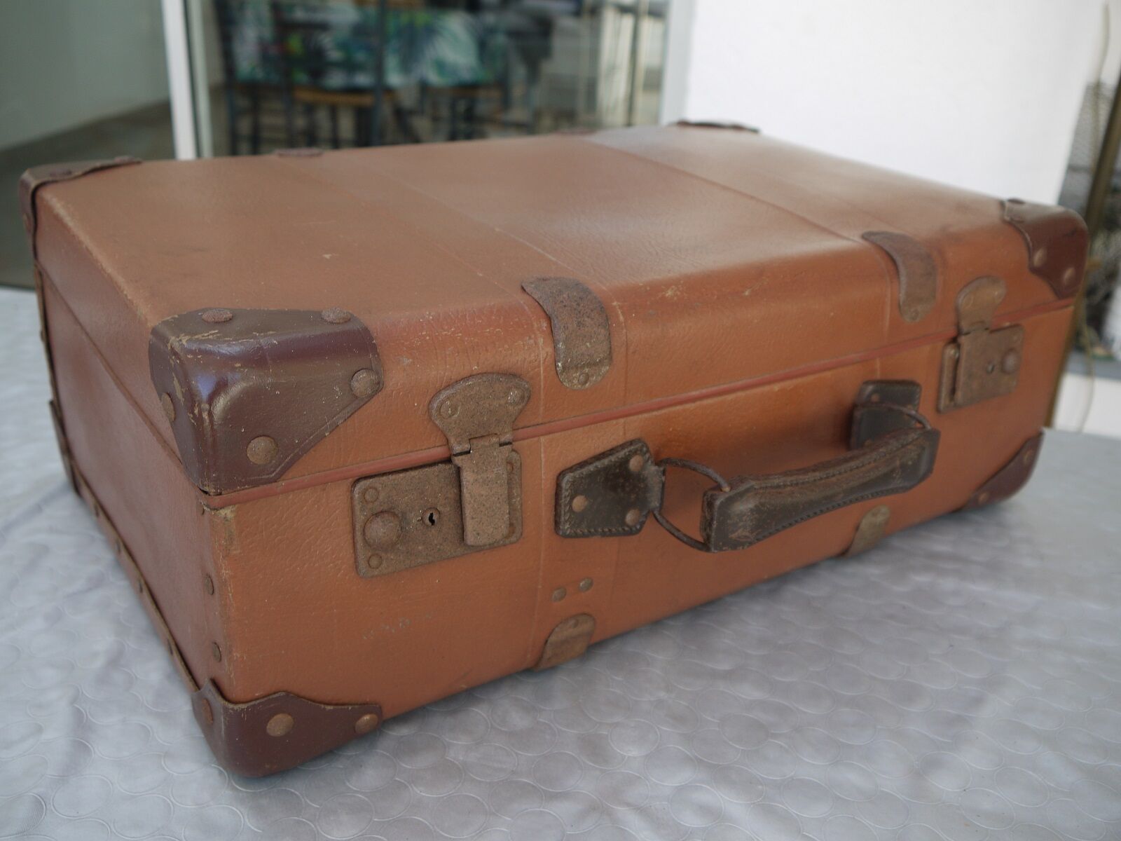 Beautiful brown suitcase from the years 40/50