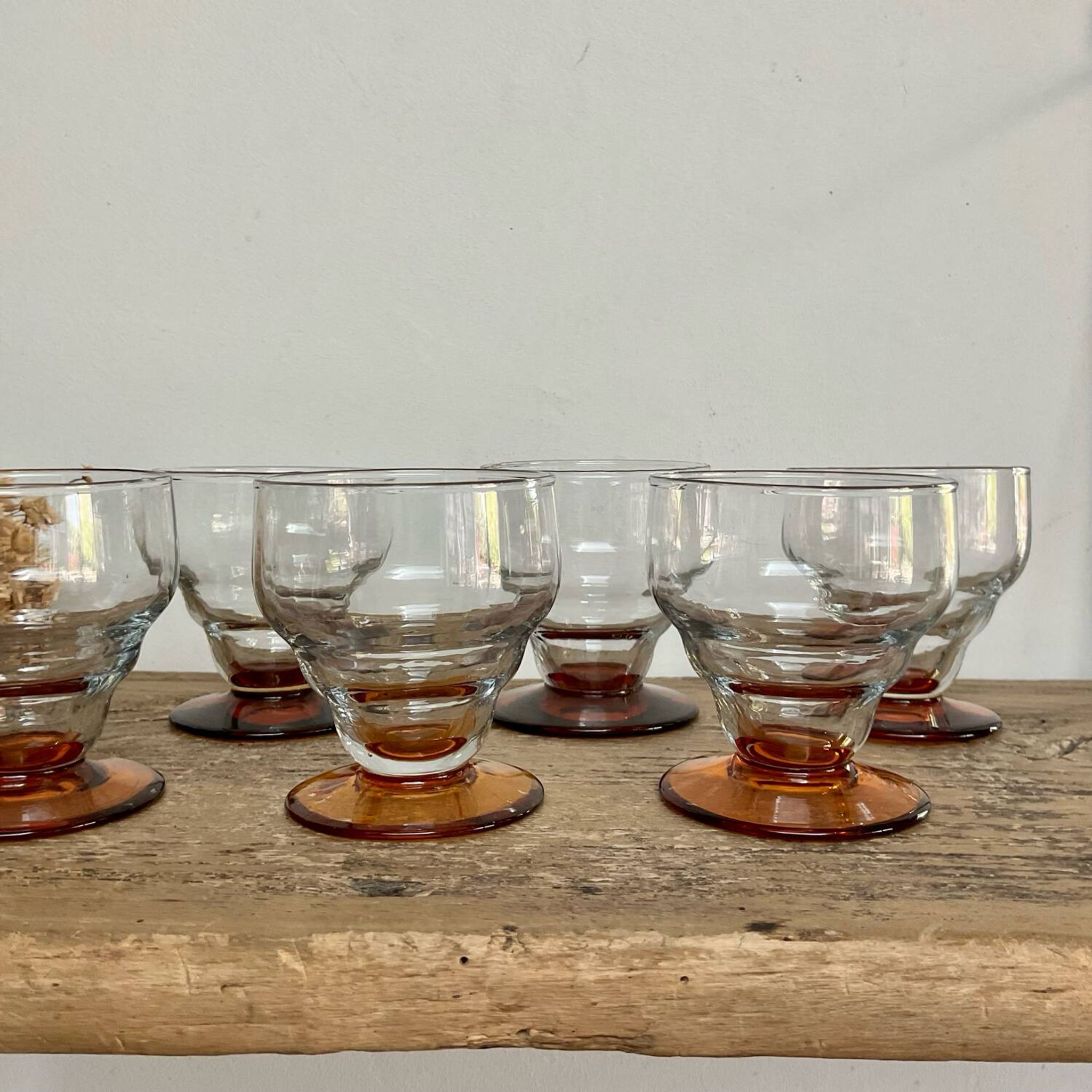 6 verres vintage aux pieds ambrés
