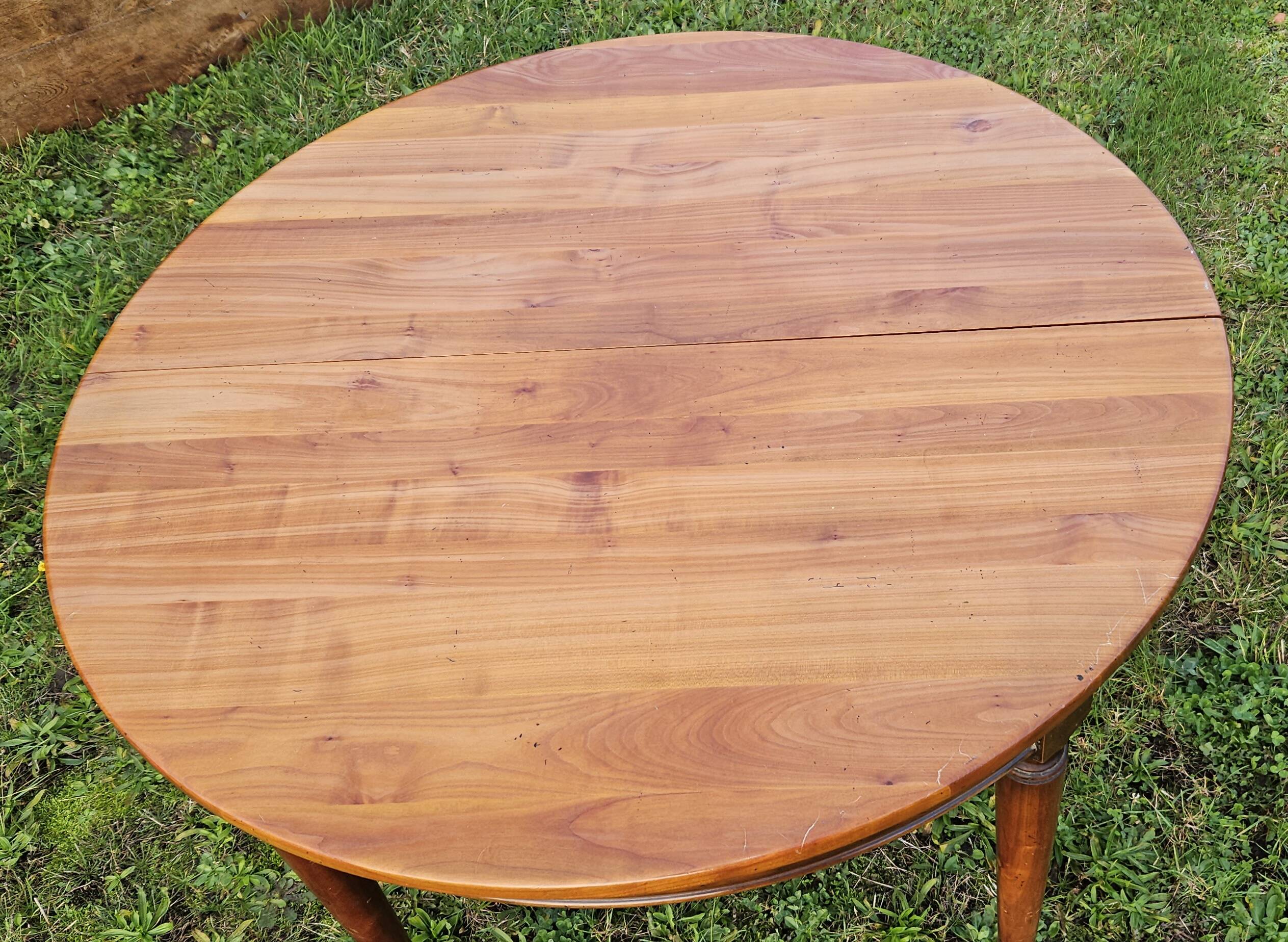 Table ronde avec rallonges
