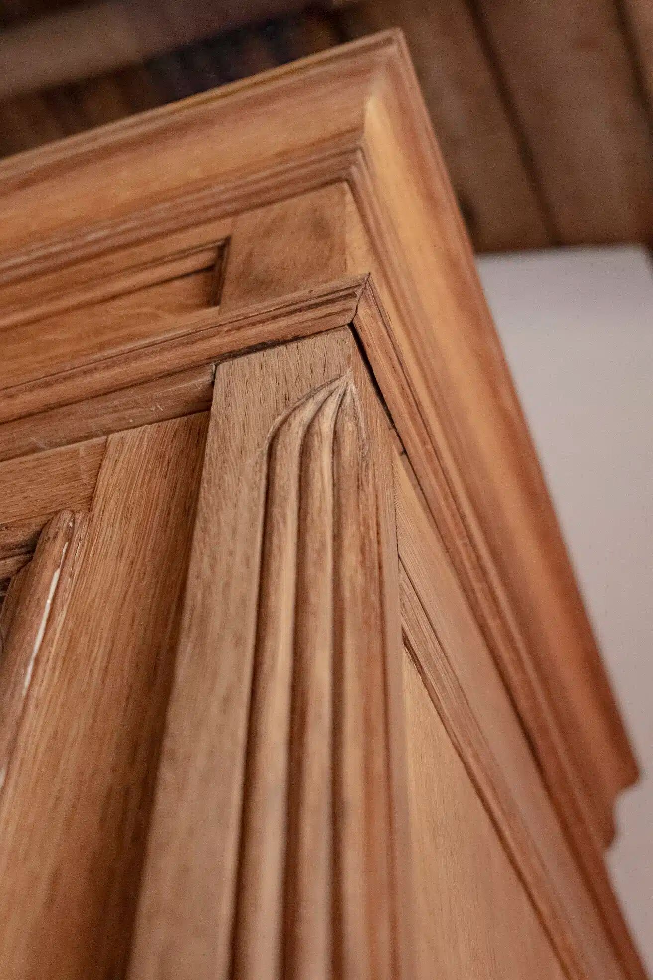 Grande vitrine en chêne « Augustine »