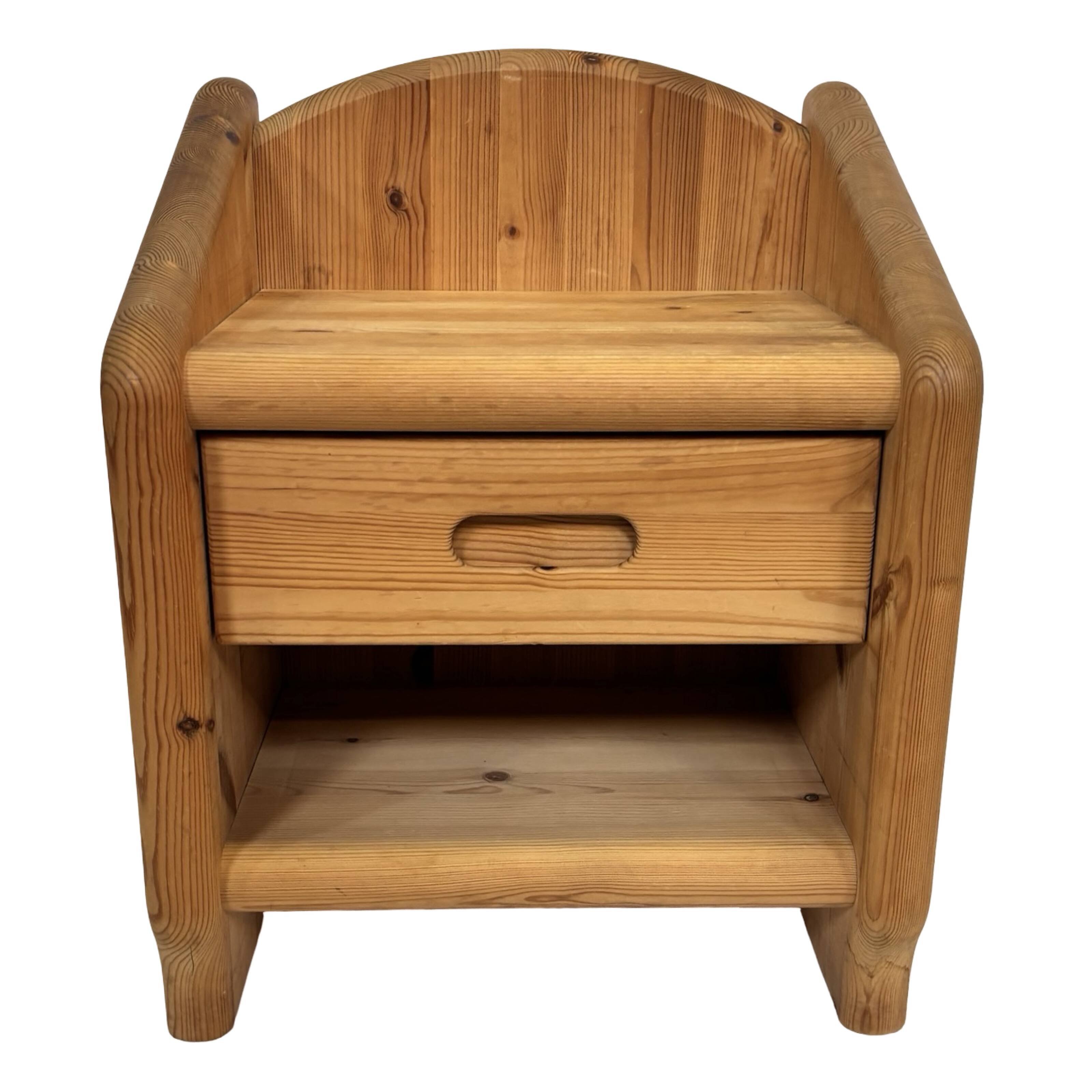 Vintage set of two pine wood bedside tables