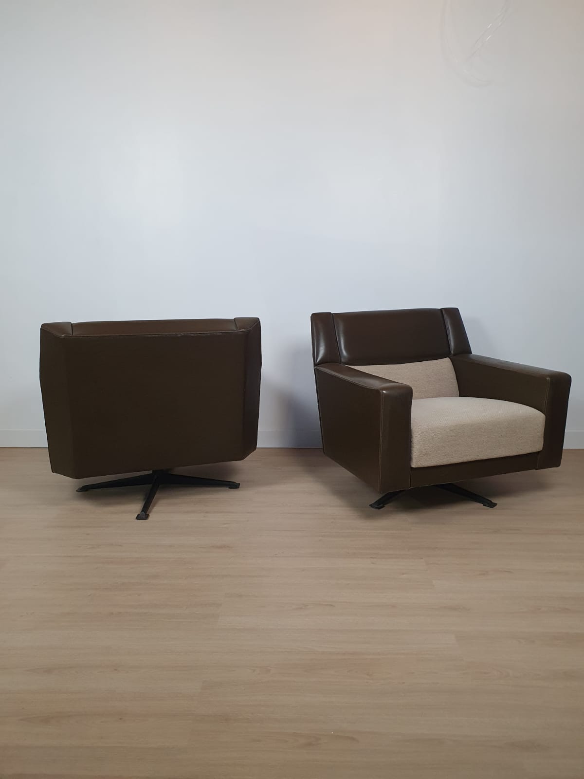 Pair of armchairs 70s