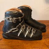 Old leather ski boots