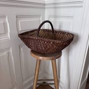 Ancien panier à récolte en osier