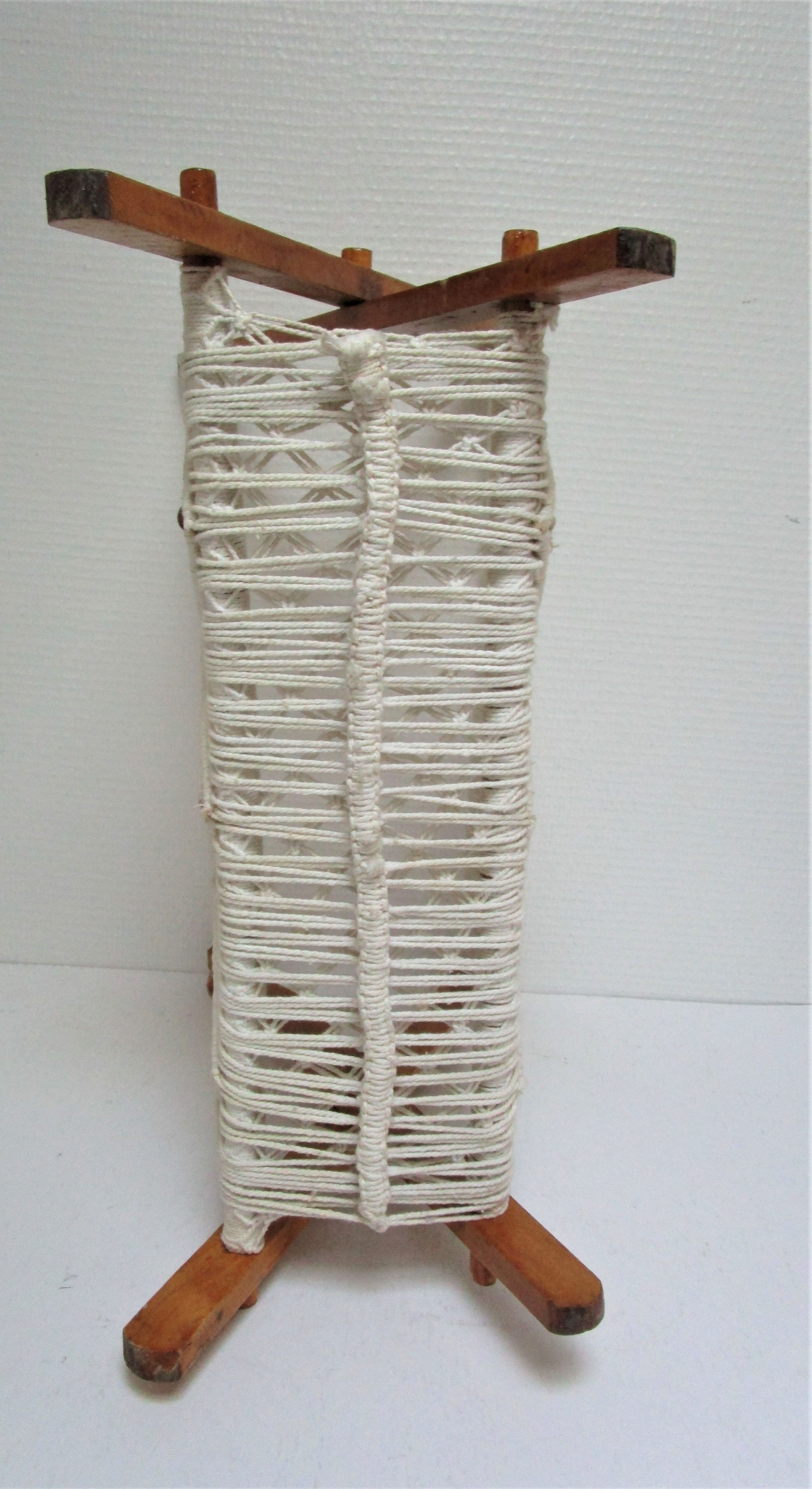 Magazine holder macramé cotton and vintage wood 70s