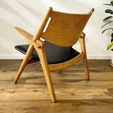 CH28 armchair, designed by Hans J. Wegner, manufactured by Carl Hansen & Son