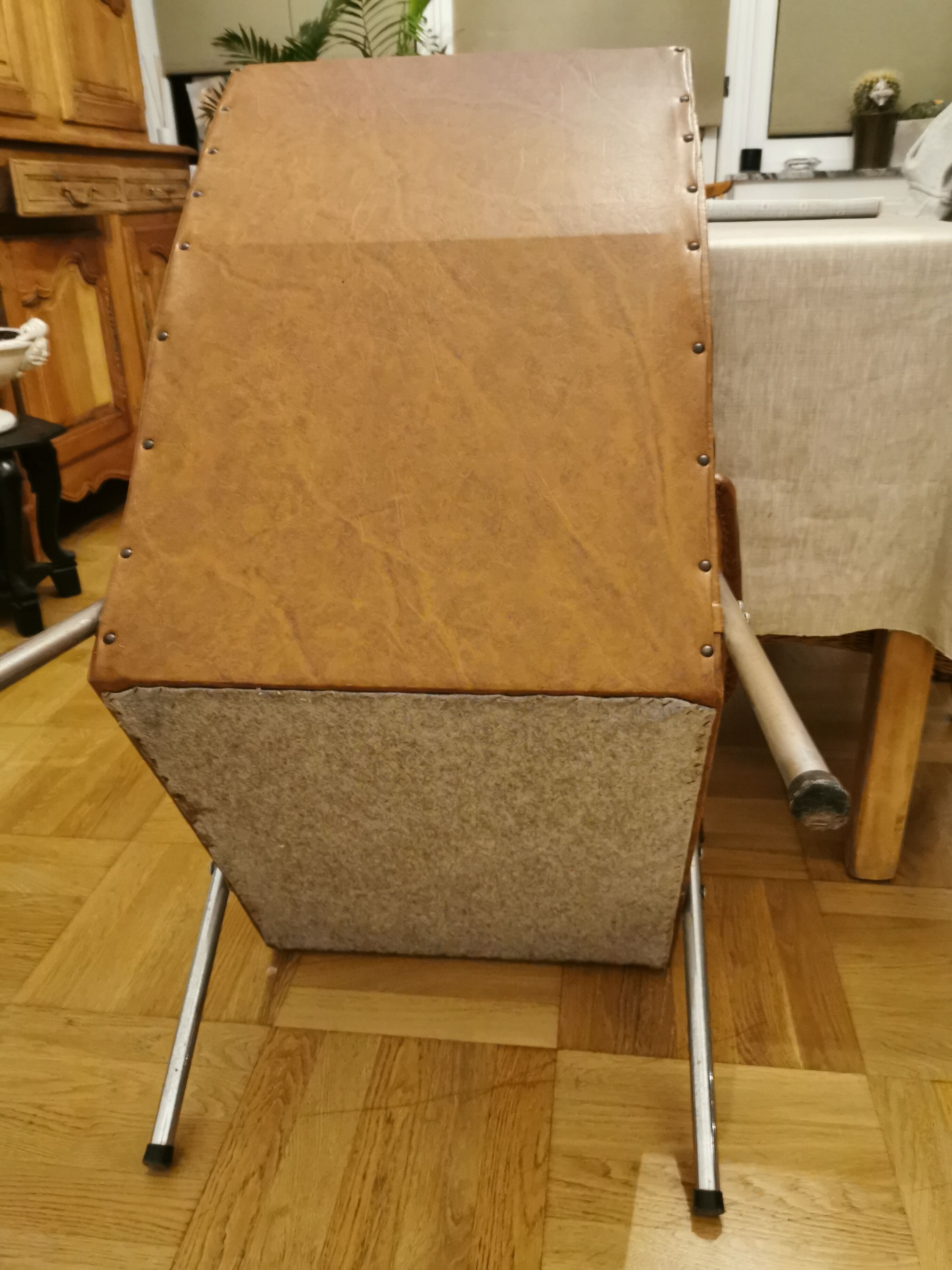 Fauteuil skaï années 70