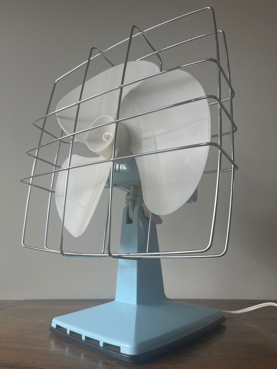 Vintage sky blue Calor fan