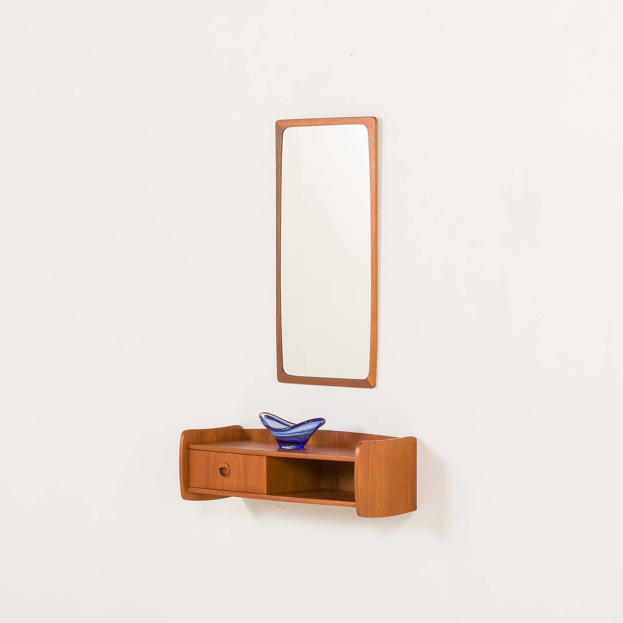 Miroir scandinave en teck du milieu du siècle avec console, années 1960