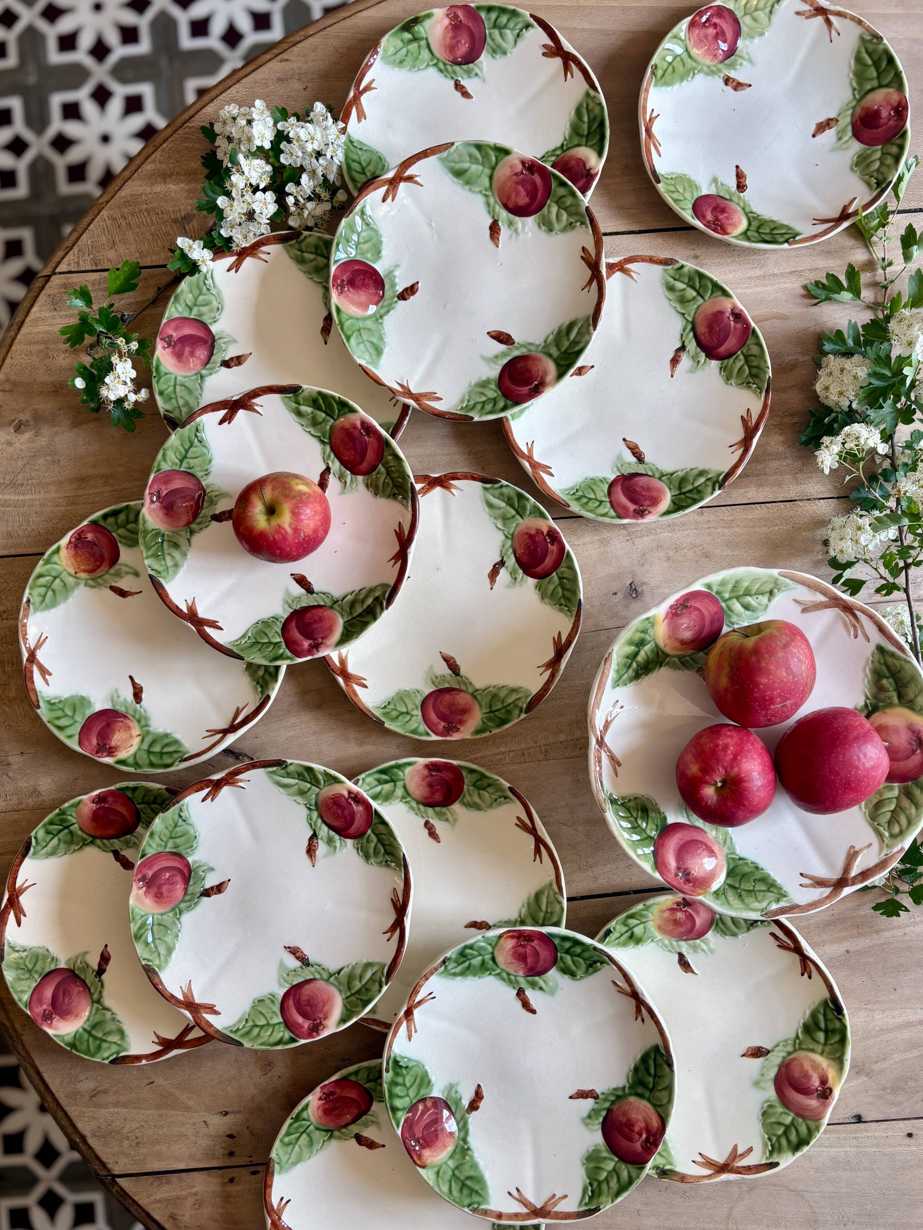 Antique barbotine service with Choisy le Roi apple decorations