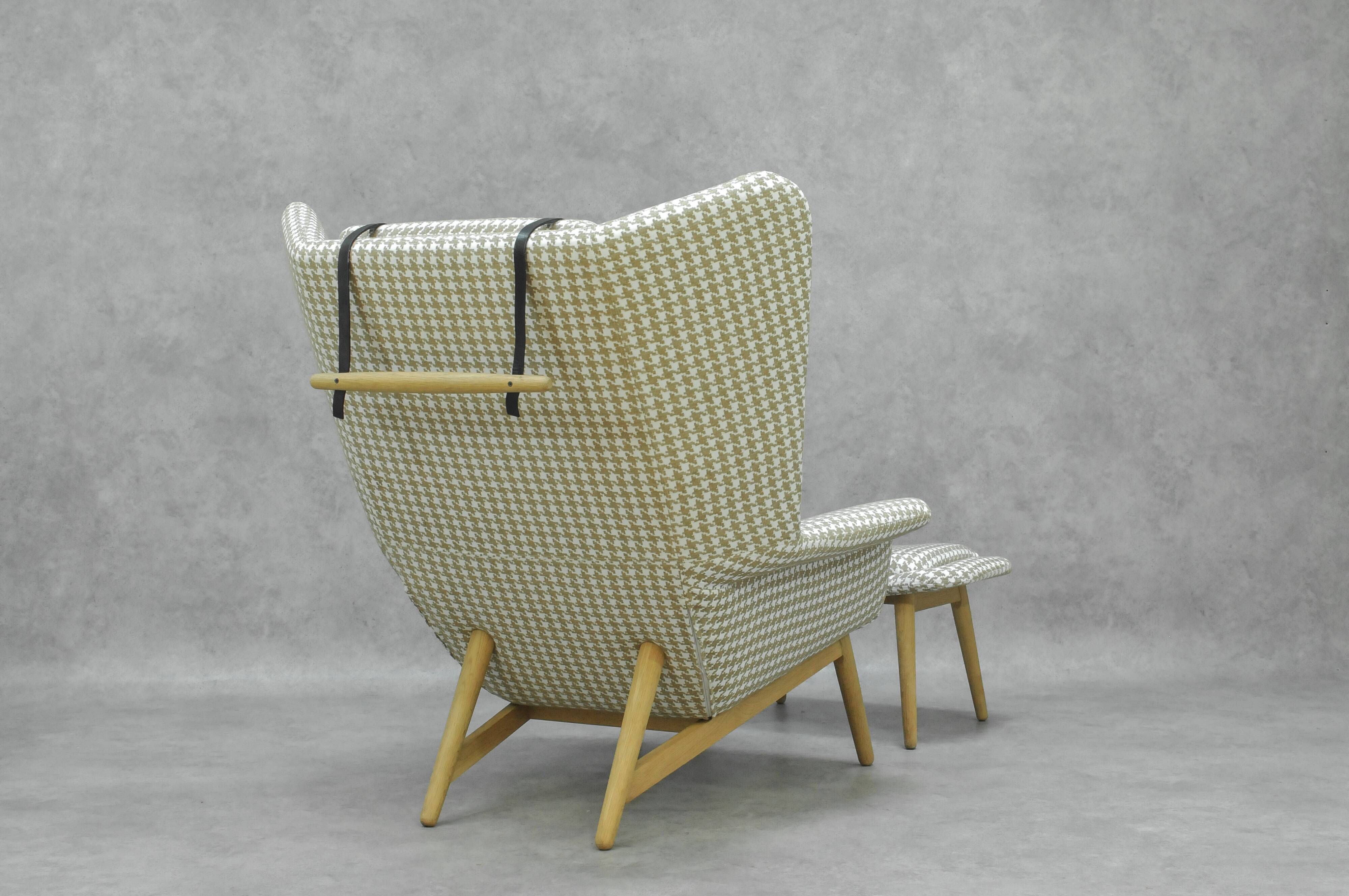 Boconcept Hamilton chair +footstool