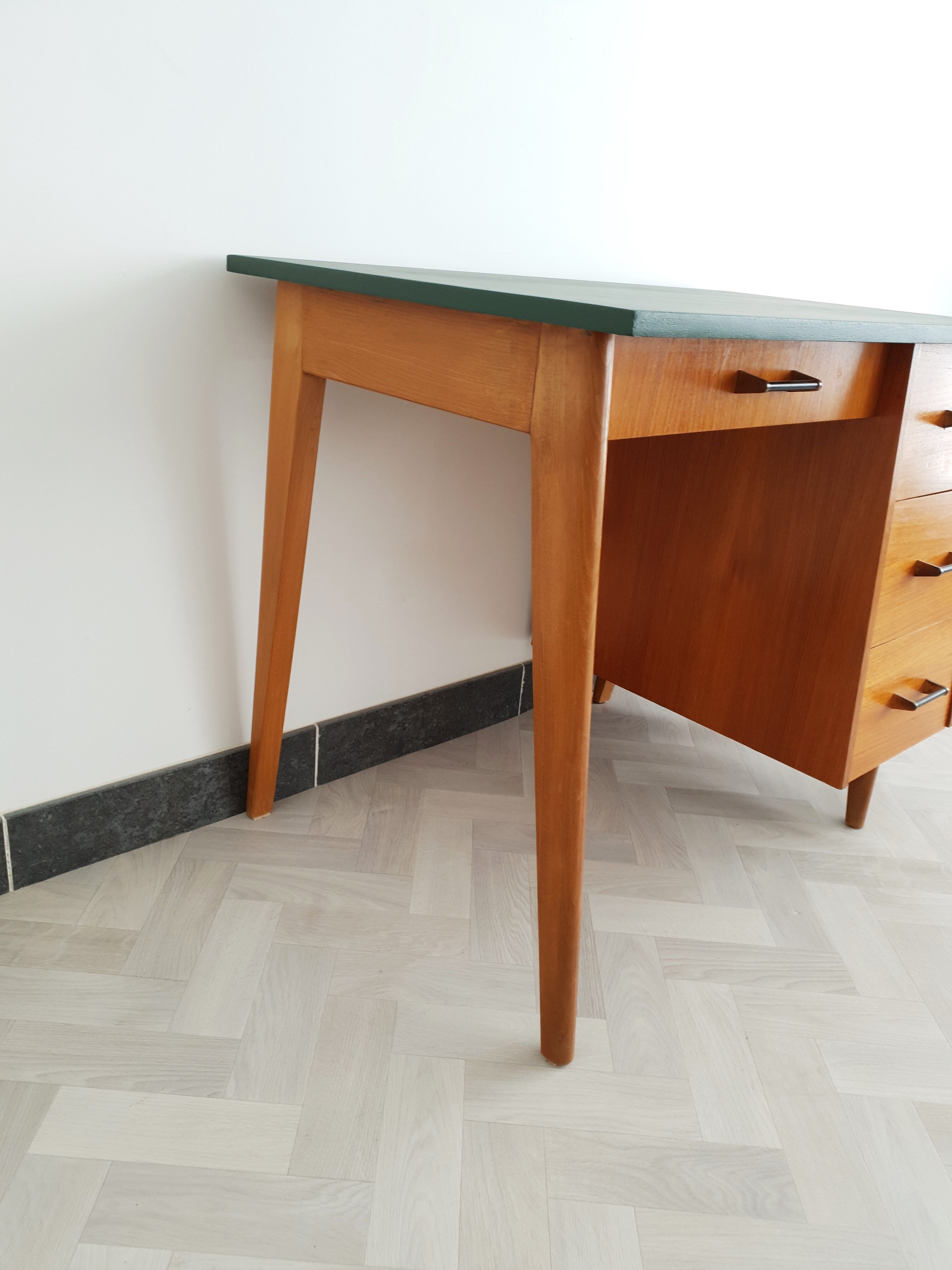 Ensemble bureau et chaise vintage