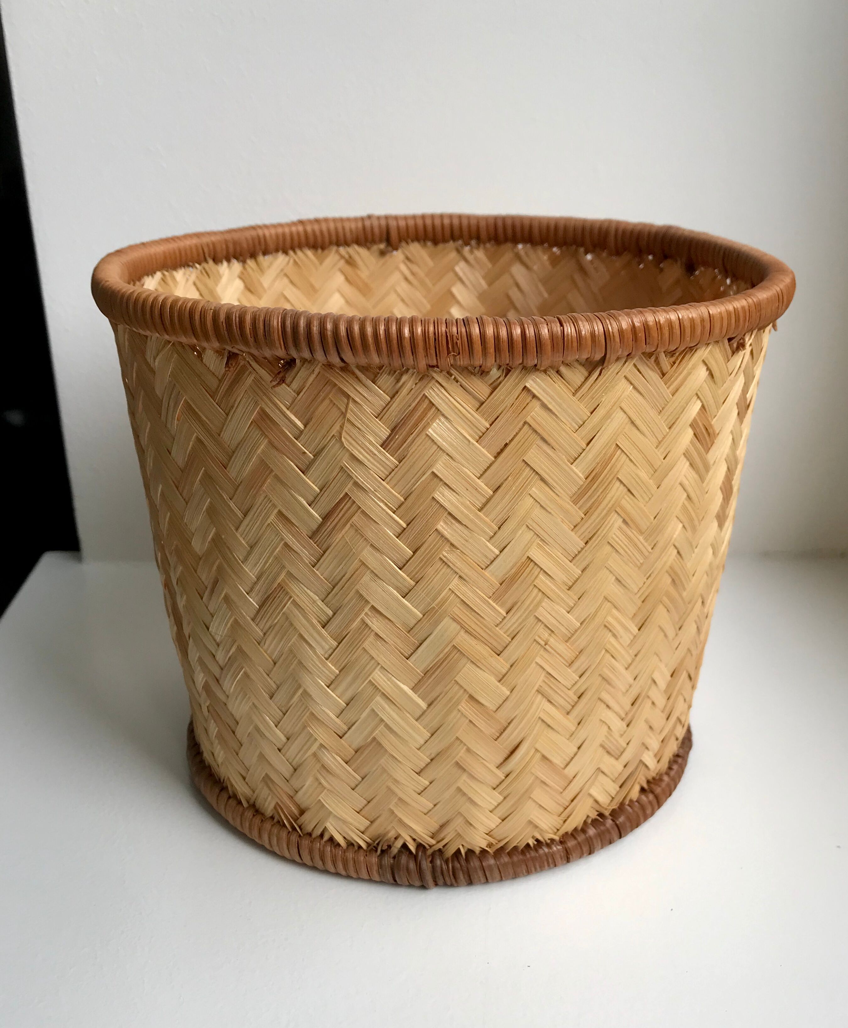 Rattan pot cover 70s