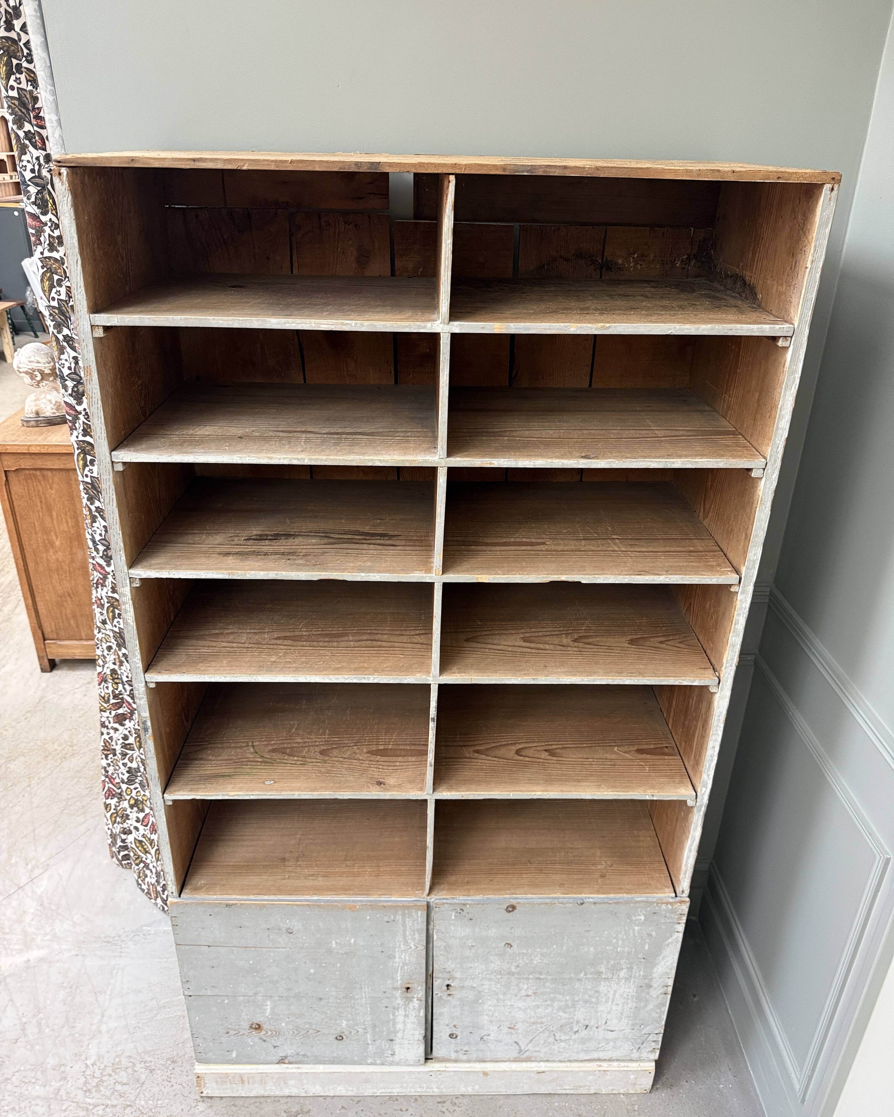 Patinated workshop furniture with compartments (renovated)