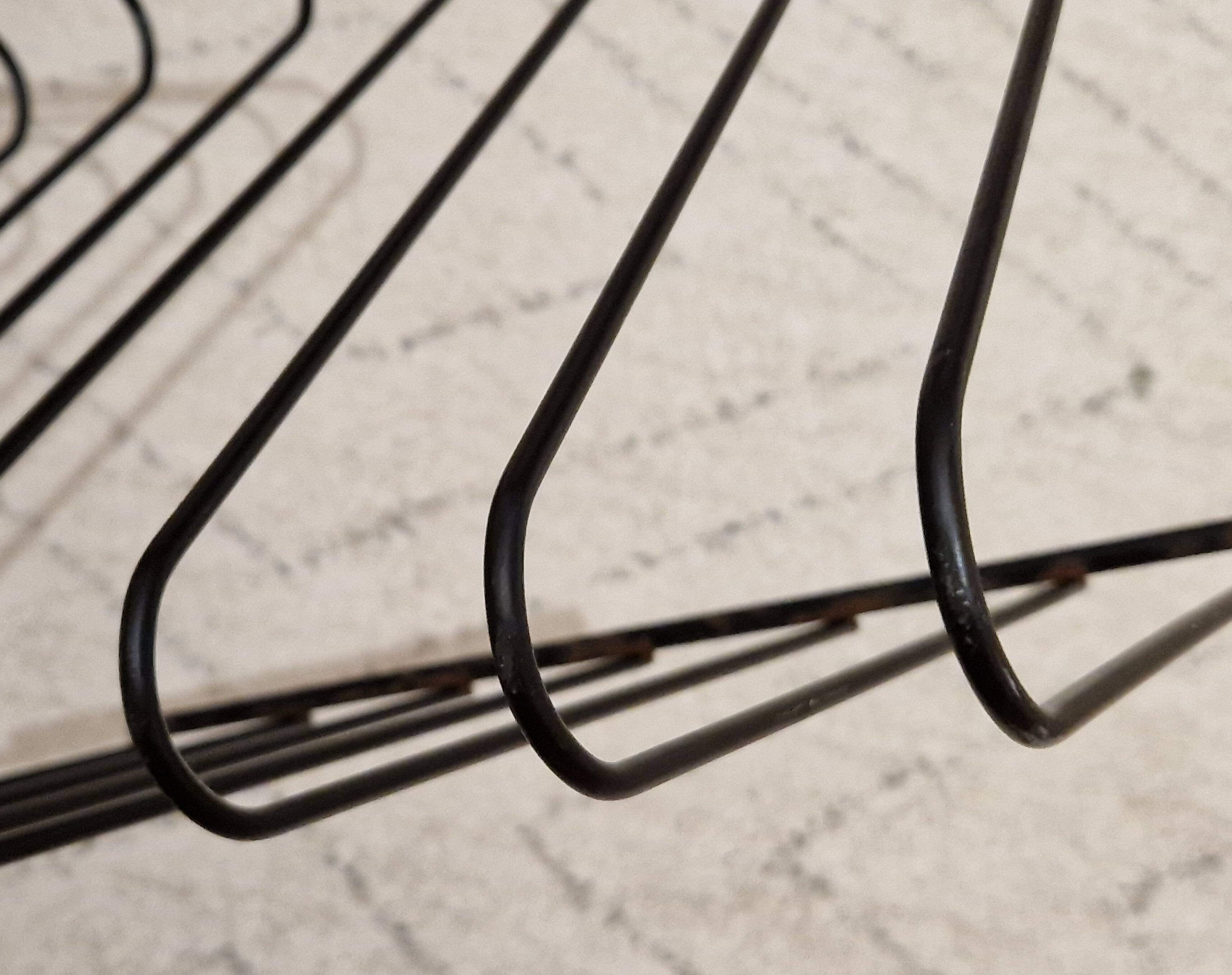 1970s magazine rack / record rack by François Arnal for Atelier A