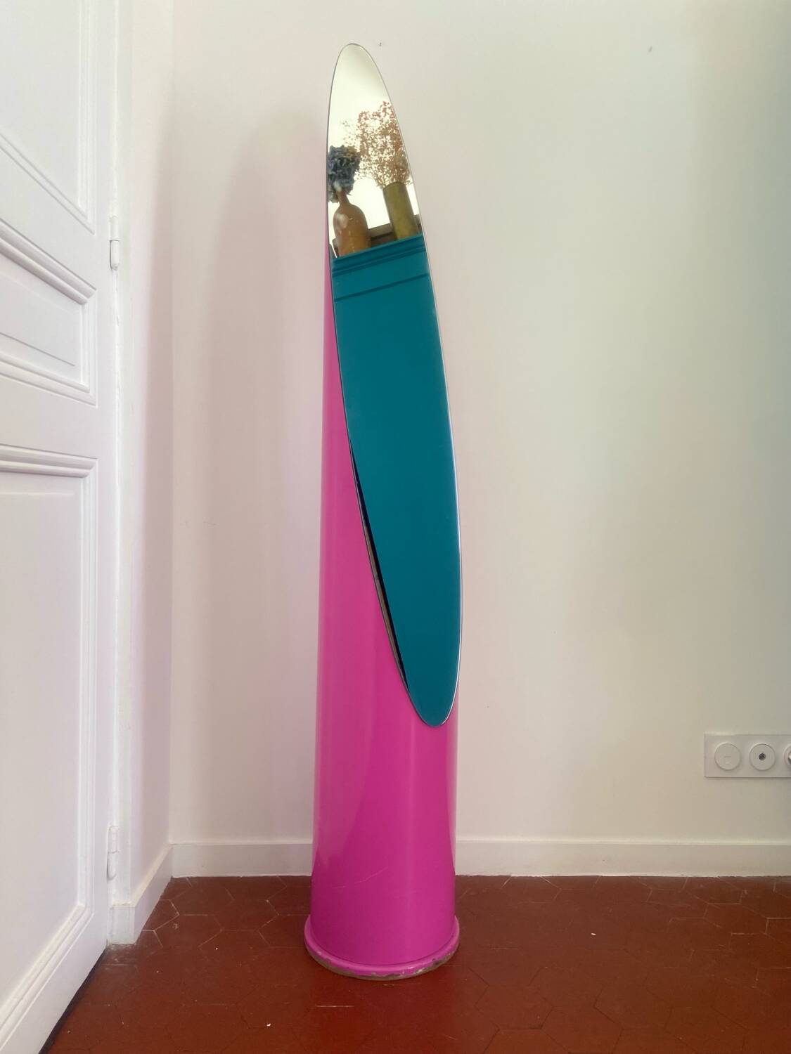 Space age lipstick mirror