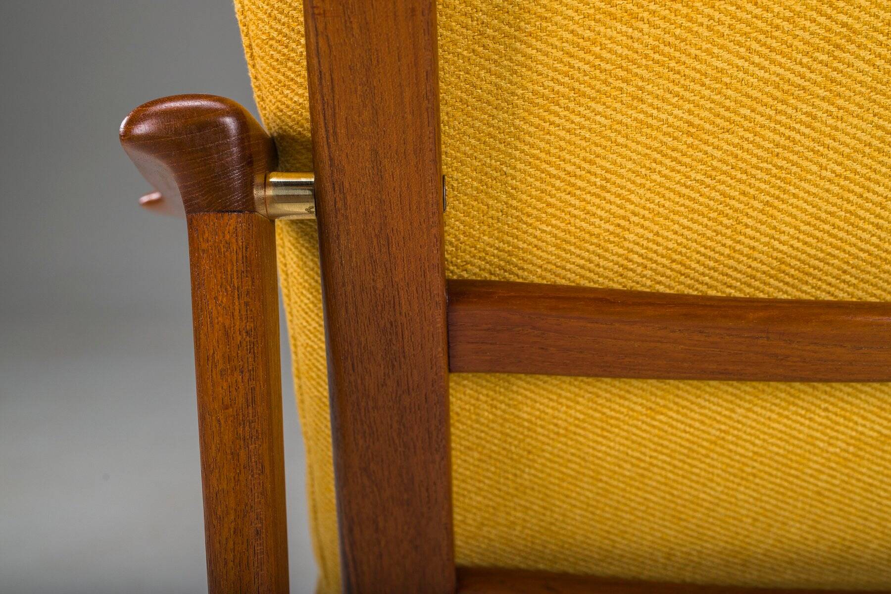 Chaise longue danoise du milieu du siècle en teck attribuée à Ib Kofod-Larsen, années 1960