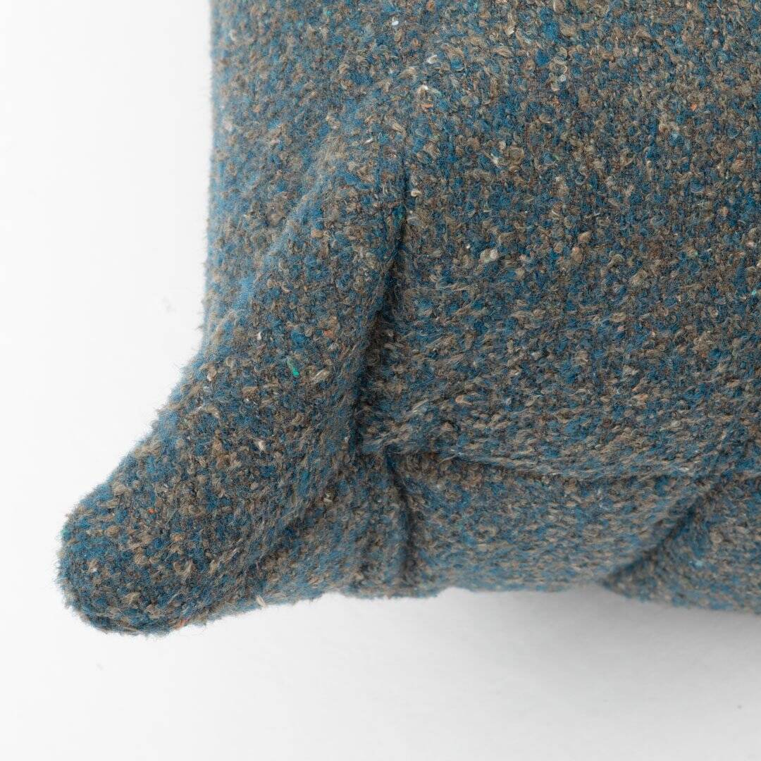 Canapé trois places Togo en bouclé vert par Michel Ducaroy pour Ligne Roset
