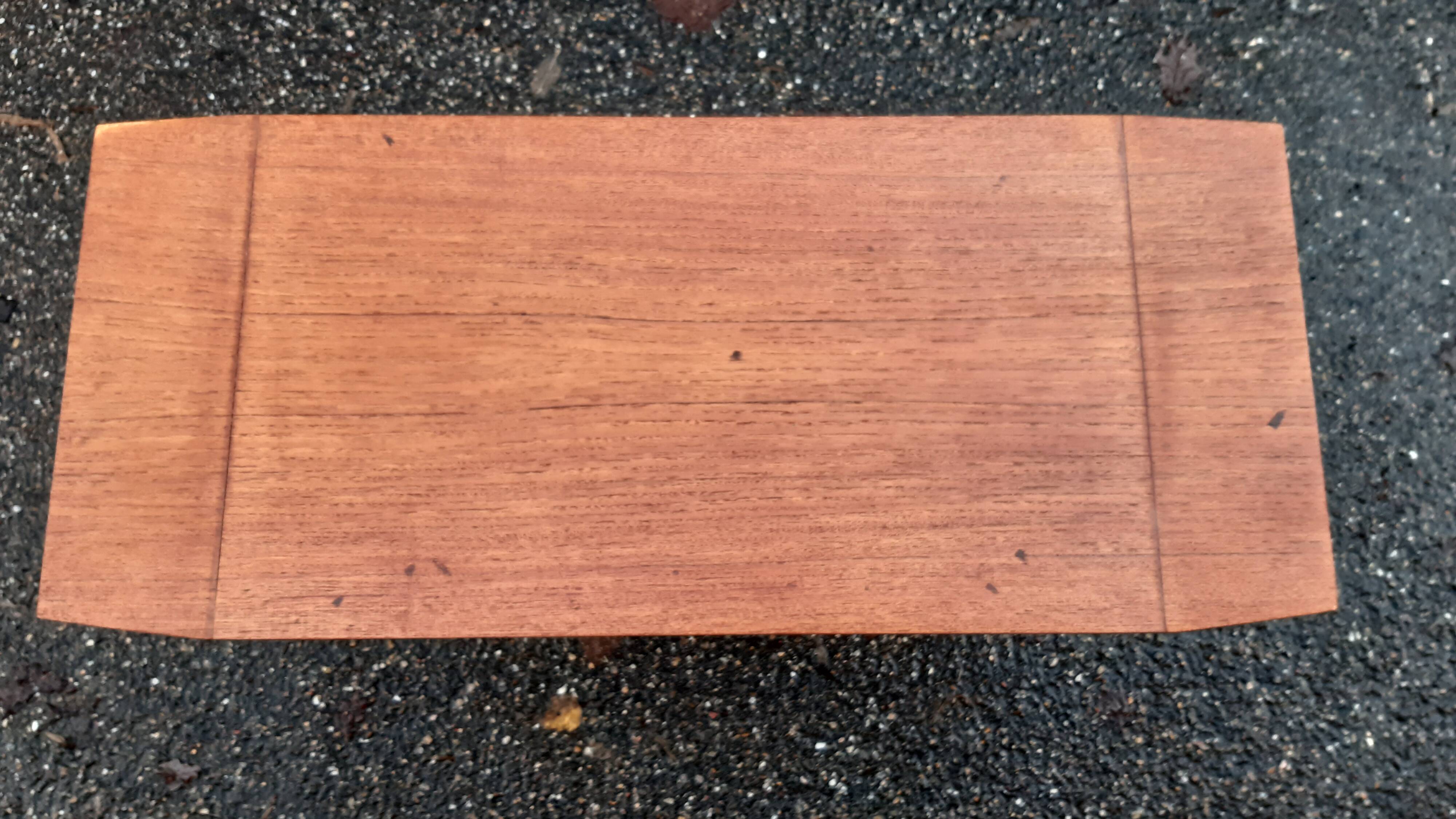 Table d'appoint scandinave