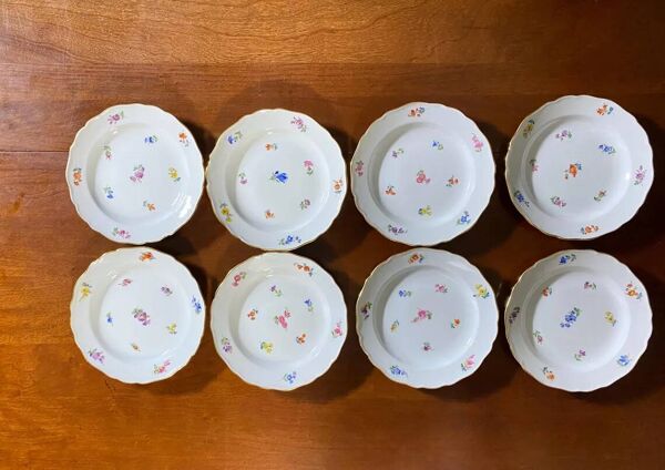Service à thé et à café en porcelaine Meissen 'Fleurs Éparpillées' : service de 40 pièces.