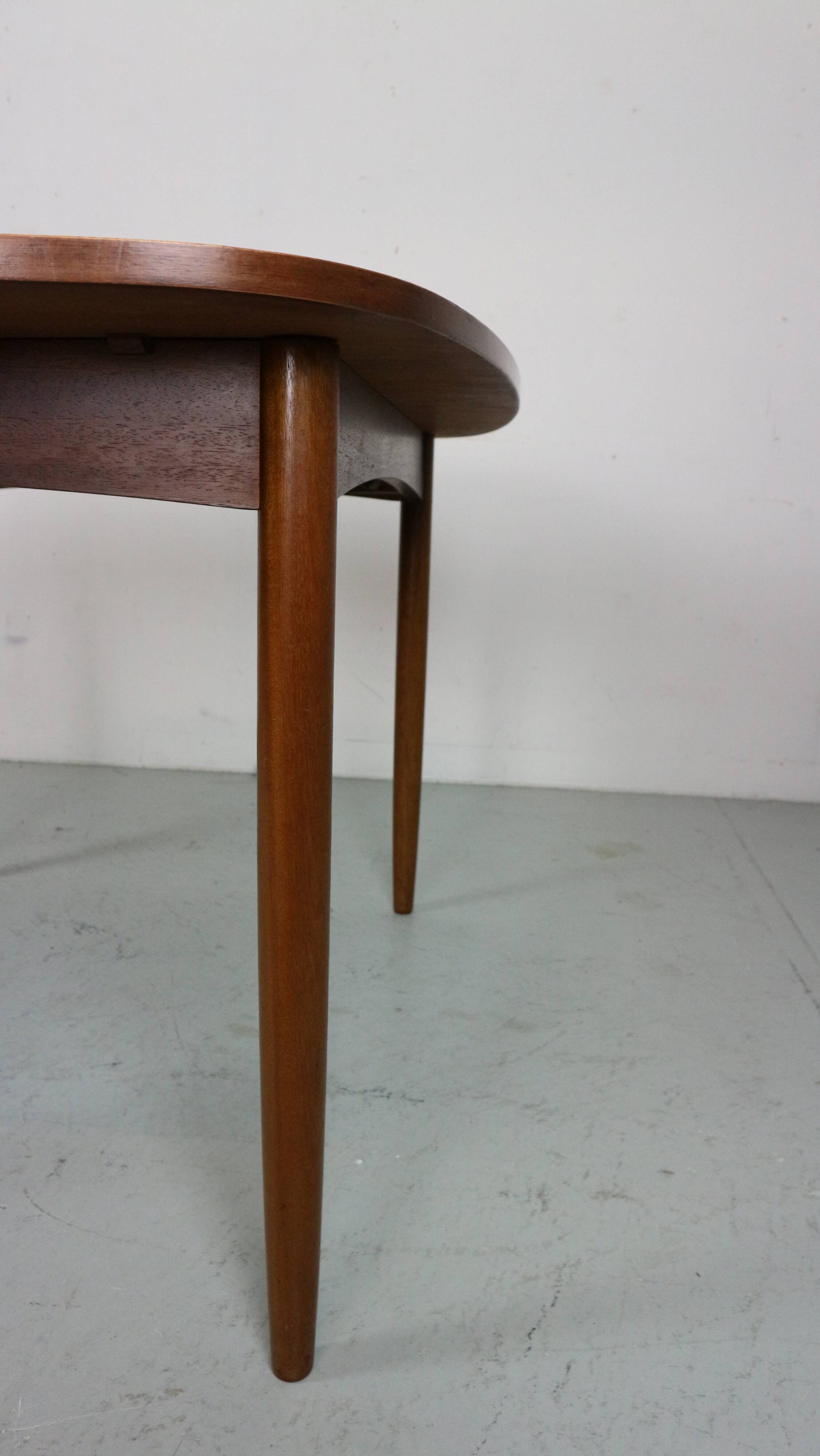 Mid- Century Modern Teak OvalExtendable Dinning Table By G Plan, 1960's