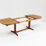 Table à manger ovale extensible vintage danoise en teck massif des années 1960