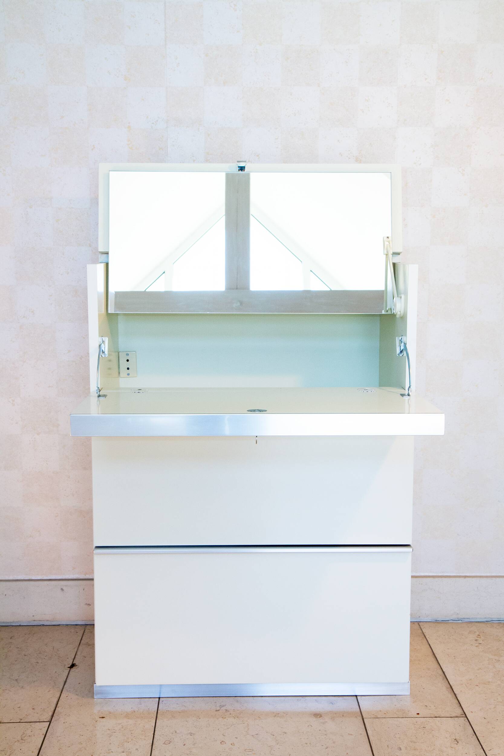 Interlübke dressing table, Roche Bobois 1970