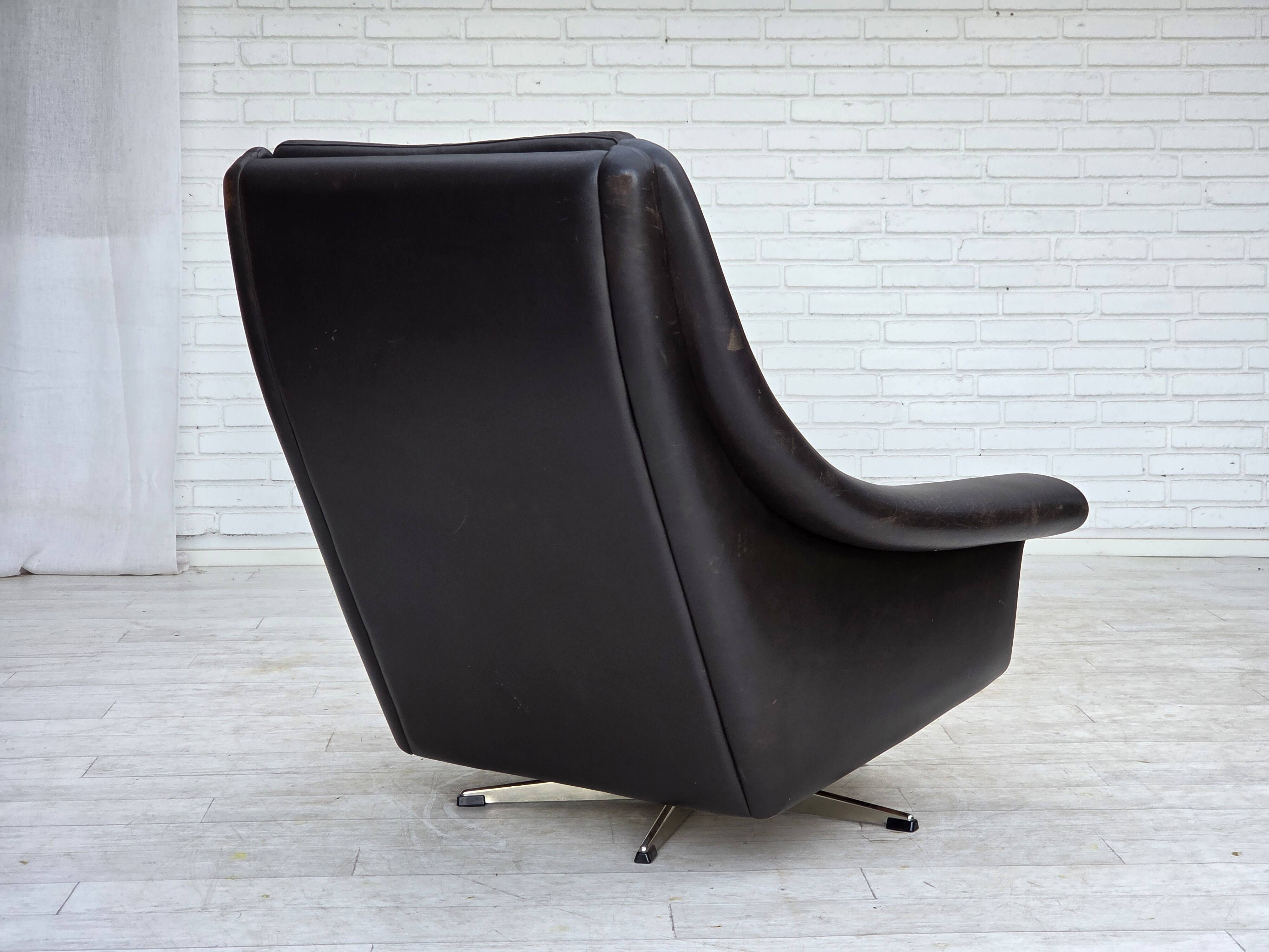 1960s, Danish highback swivel armchair by Aage Christensen, leather.